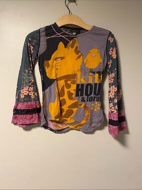 RARE Cusco Barcelona Long Sleeve Graphic Top with Yellow Cat and Bird